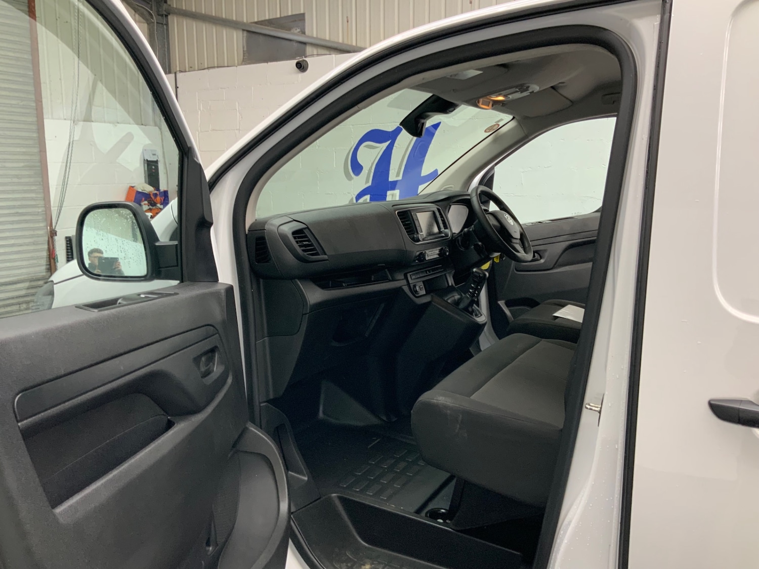 Used Vauxhall Vivaro 2023 for sale - 77260952: Photo 13