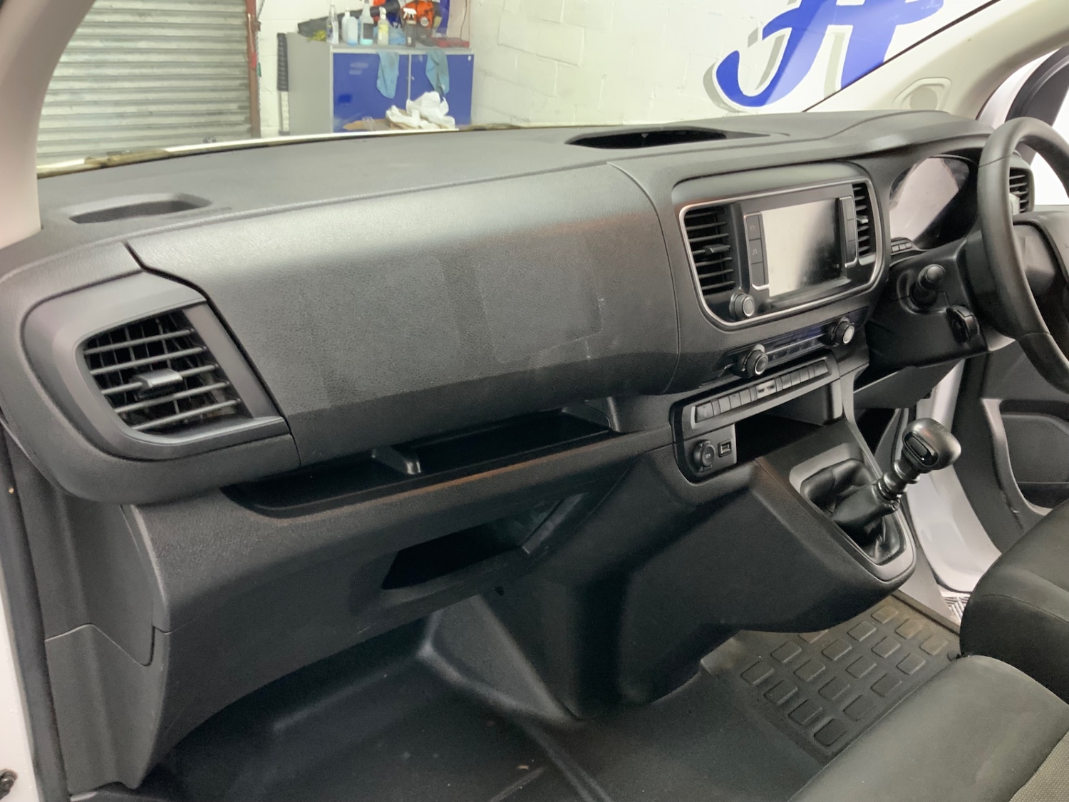 Used Vauxhall Vivaro 2023 for sale - 77260952: Photo 15