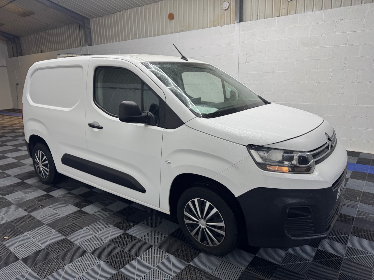Used Citroen Berlingo 2020 for sale - 76461601: Photo 2