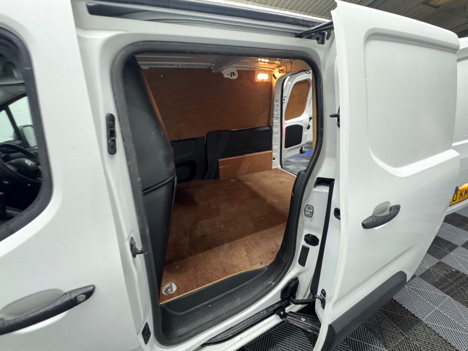 Used Citroen Berlingo 2020 for sale - 76461601: Photo 21