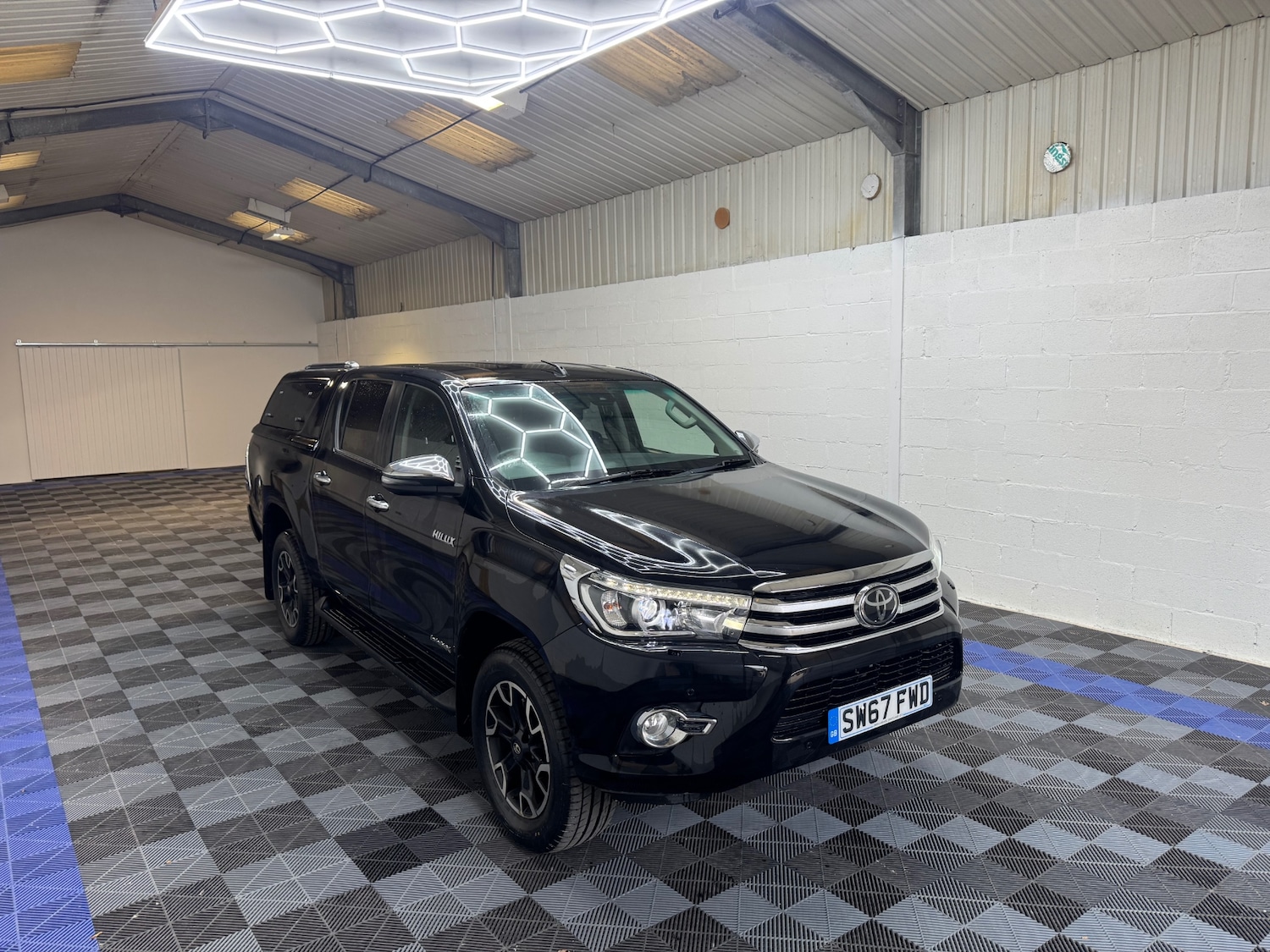 Used Toyota Hilux 2017 for sale - 76277117: Photo 1