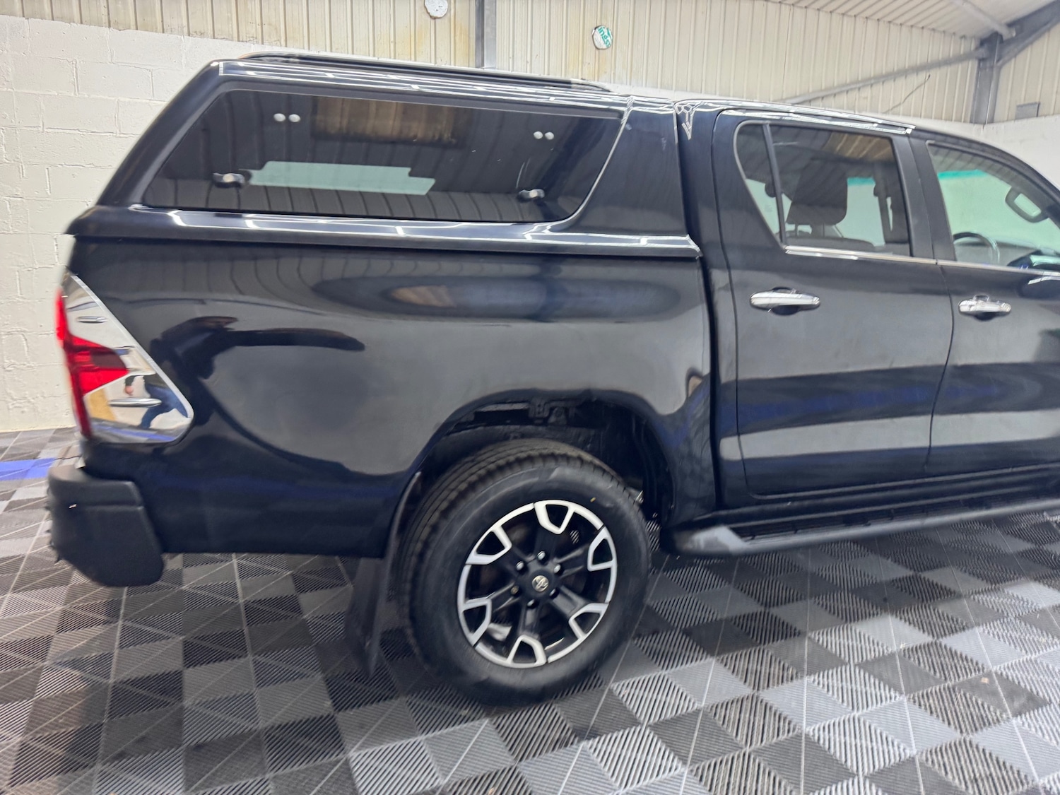 Used Toyota Hilux 2017 for sale - 76277117: Photo 11