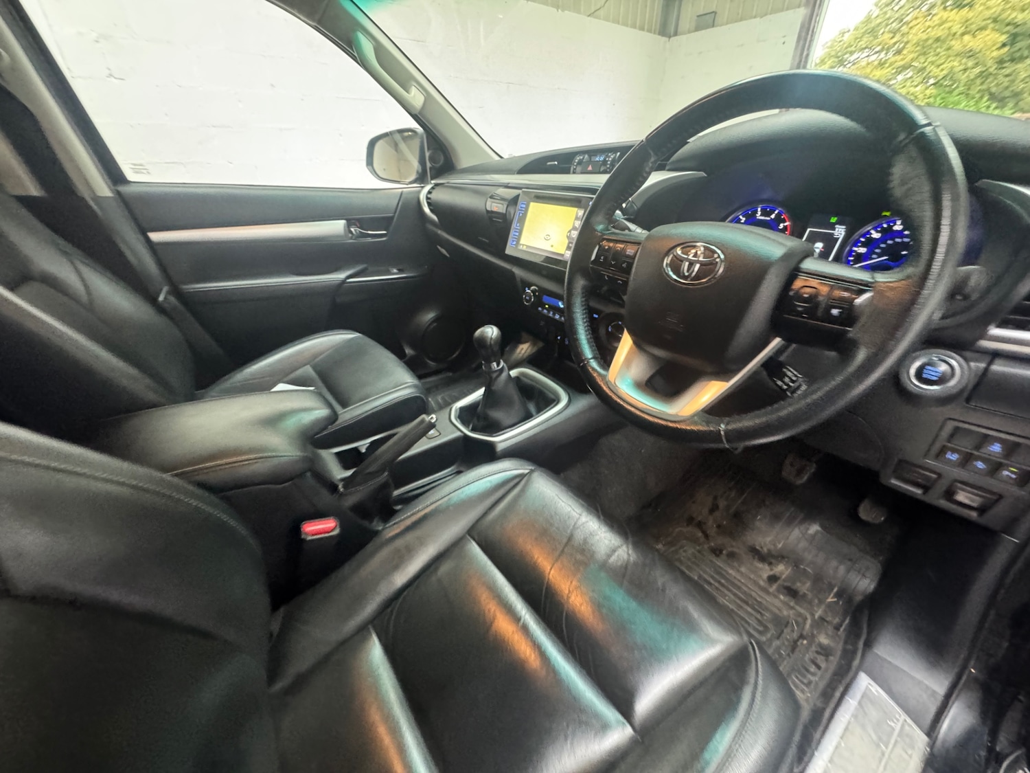 Used Toyota Hilux 2017 for sale - 76277117: Photo 15
