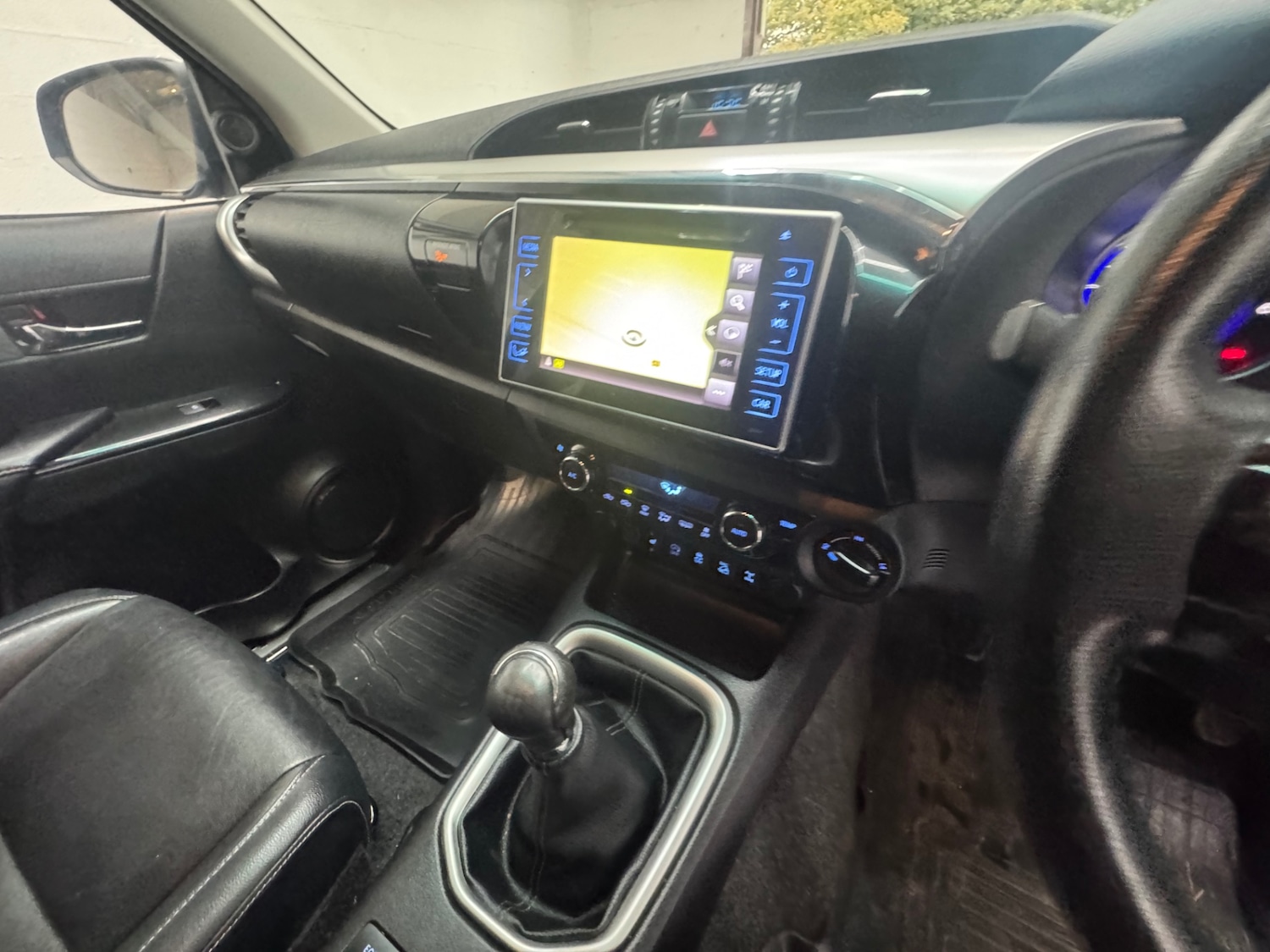 Used Toyota Hilux 2017 for sale - 76277117: Photo 17