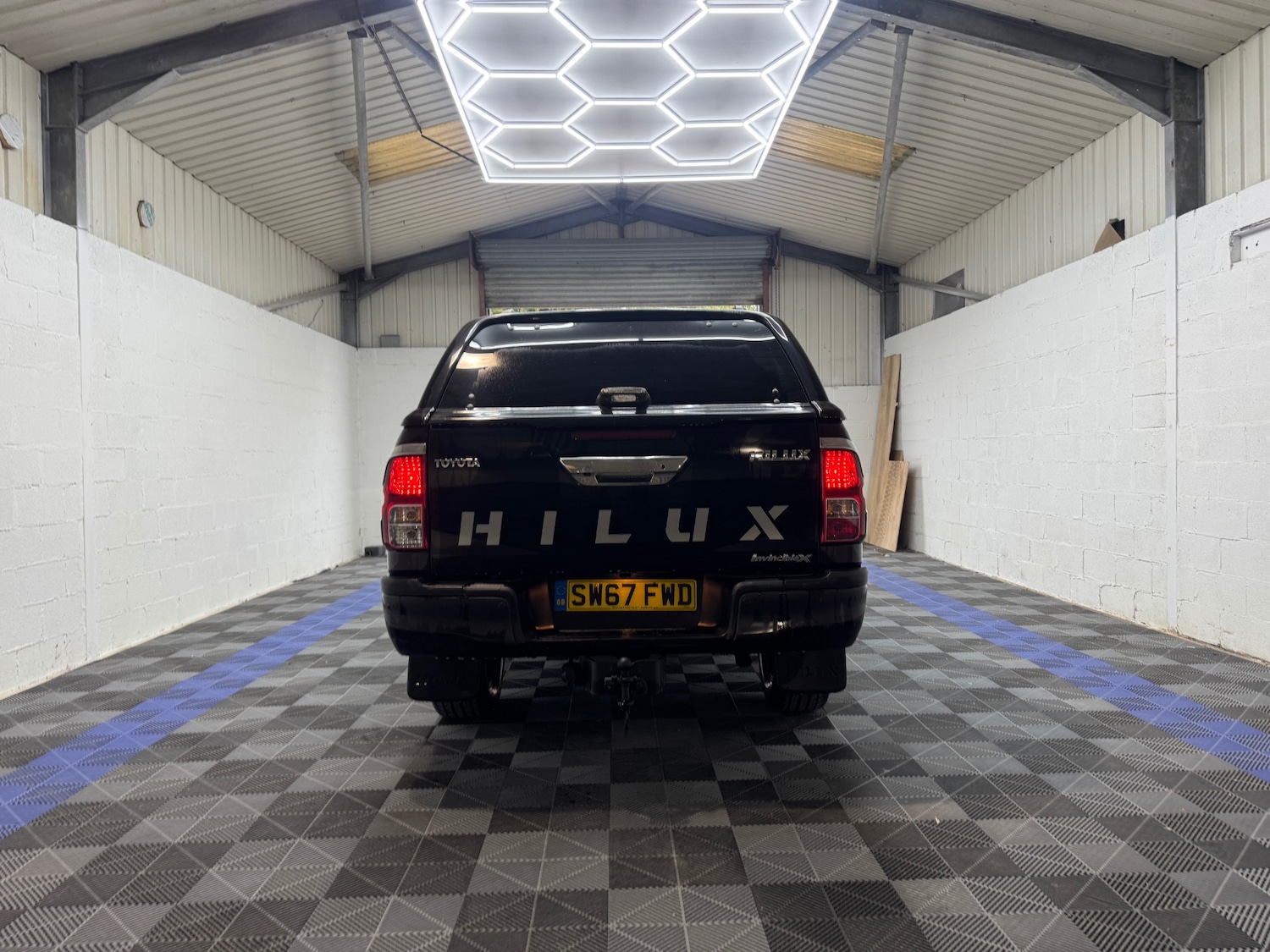 Used Toyota Hilux 2017 for sale - 76277117: Photo 3