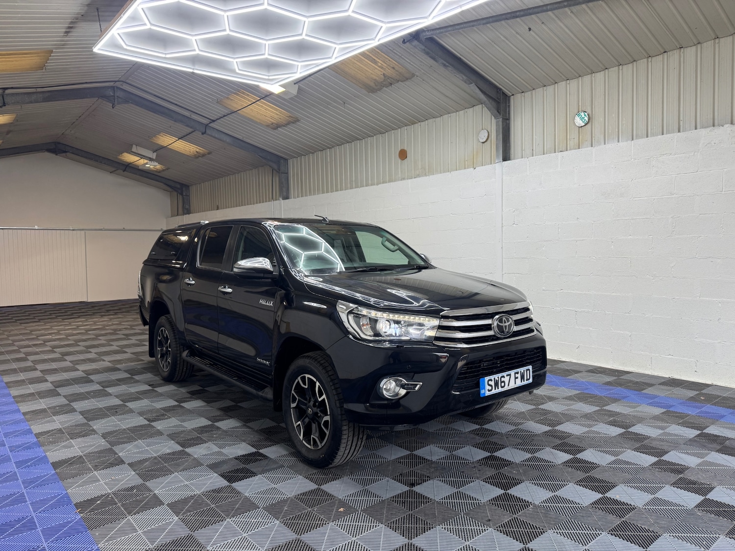 Used Toyota Hilux 2017 for sale - 76277117: Photo 4