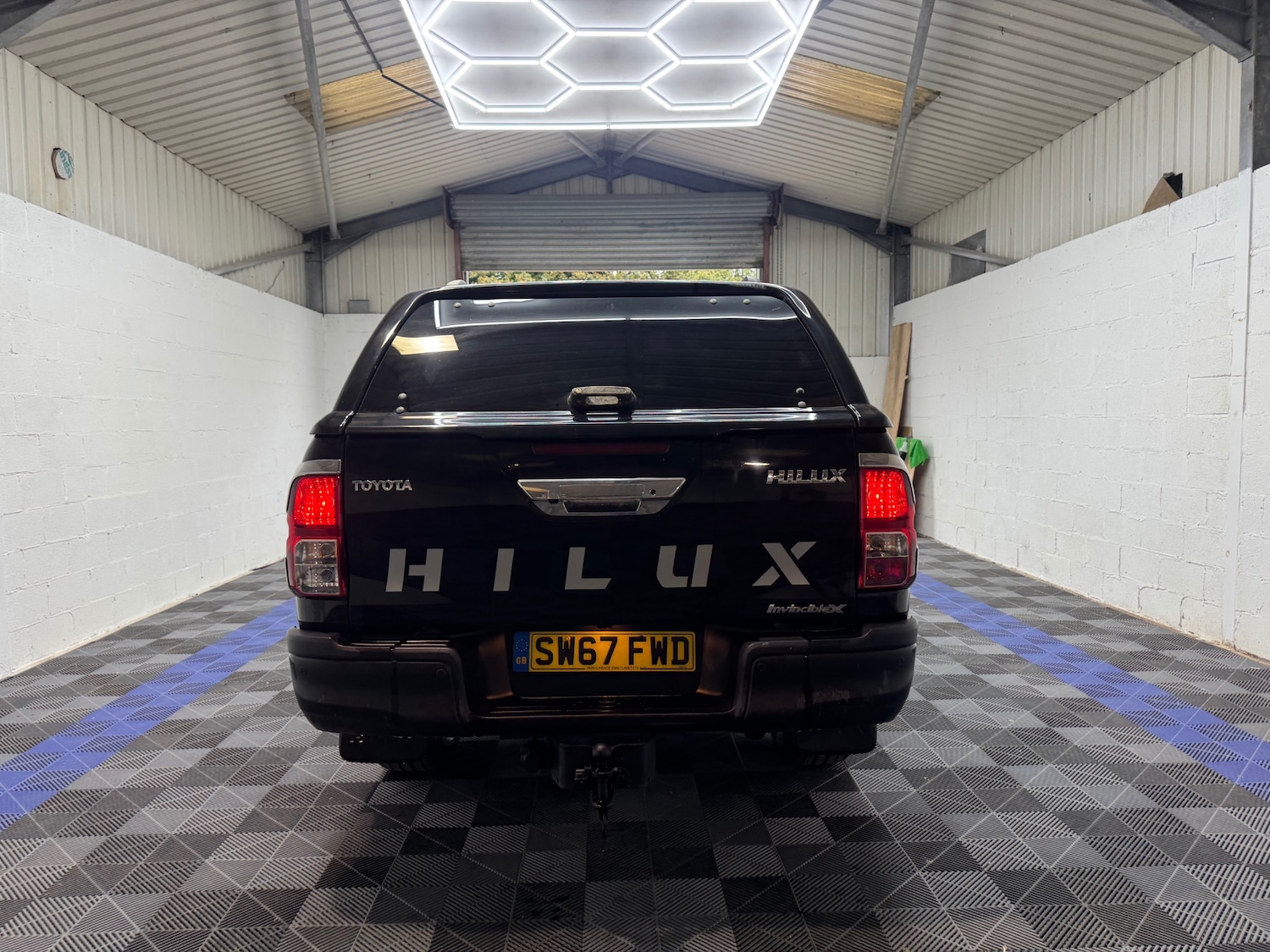 Used Toyota Hilux 2017 for sale - 76277117: Photo 9