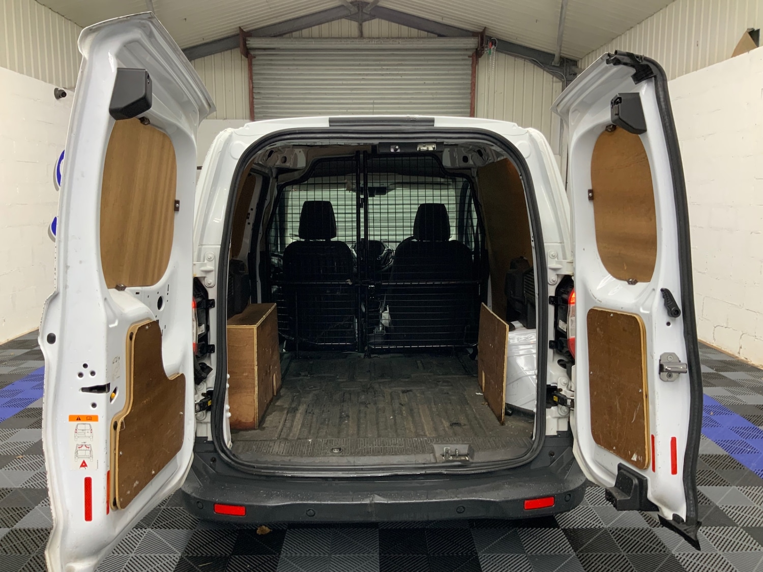 Used Ford Transit Courier 2020 for sale - 77261219: Photo 8