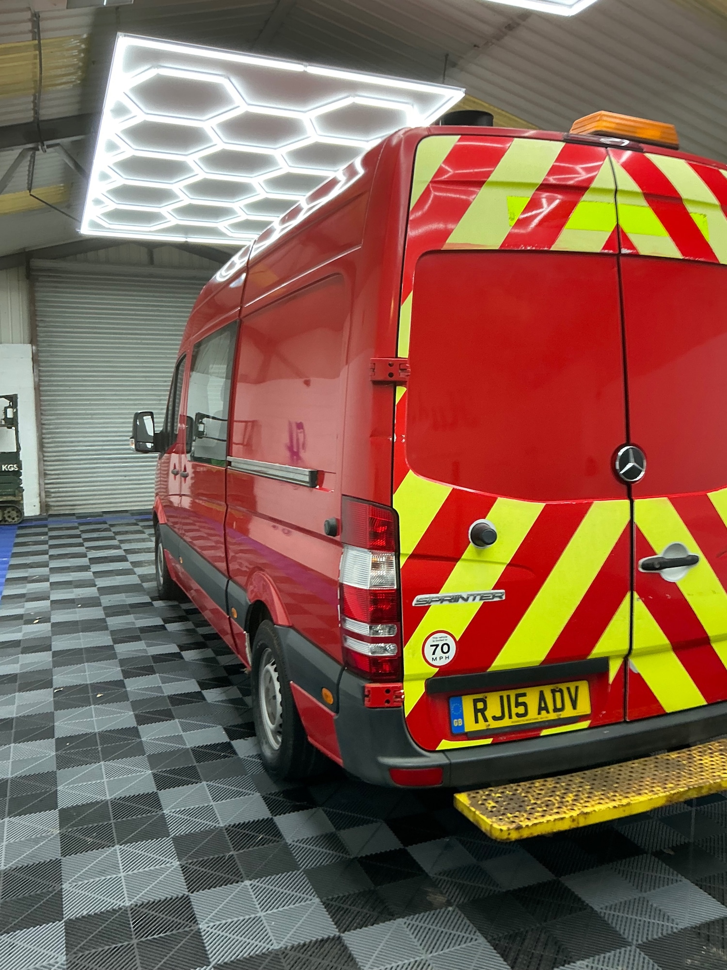 Used Mercedes-Benz Sprinter 2015 for sale - 77640205: Photo 3