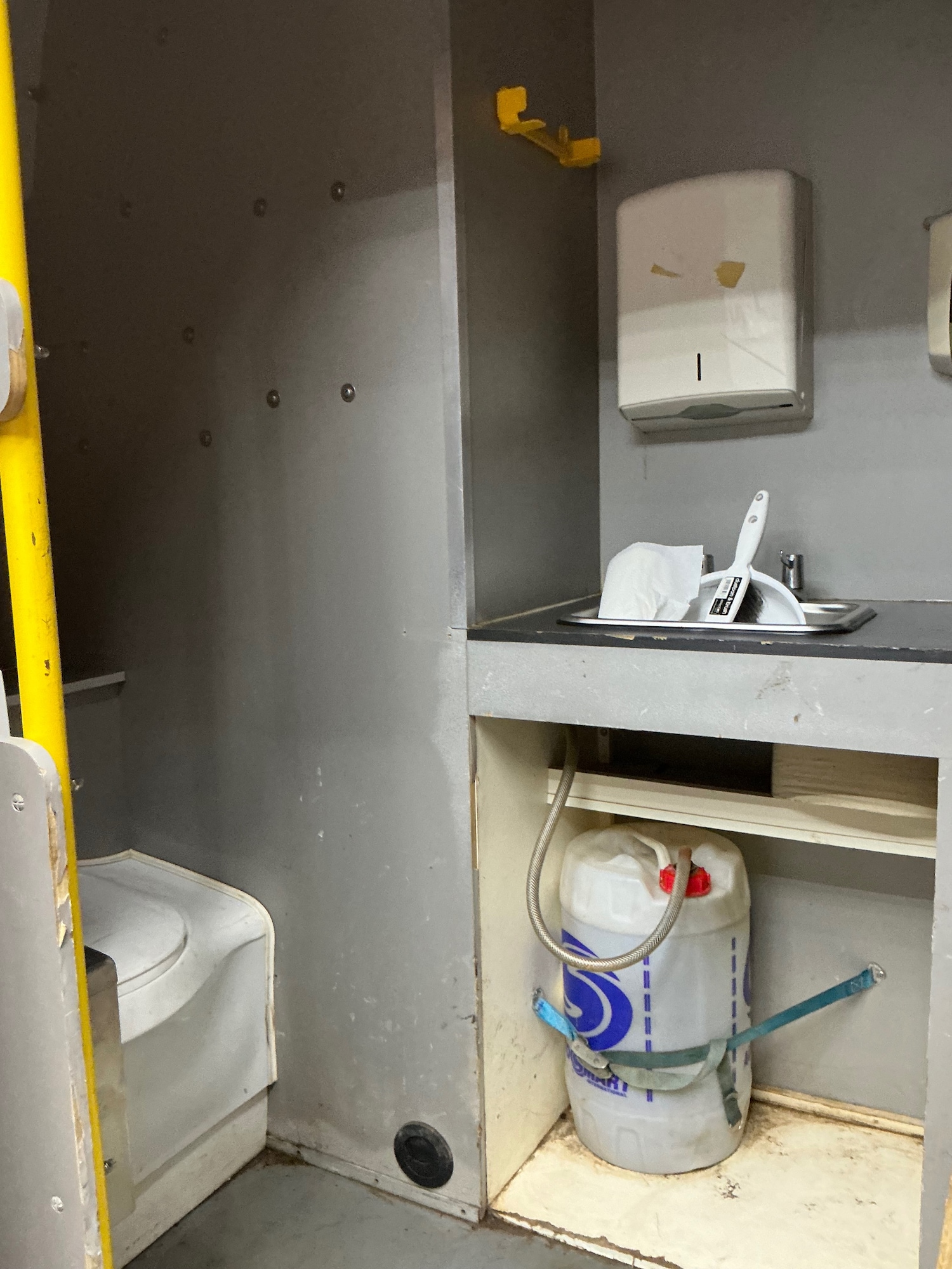 Used Mercedes-Benz Sprinter 2015 for sale - 77640205: Photo 9