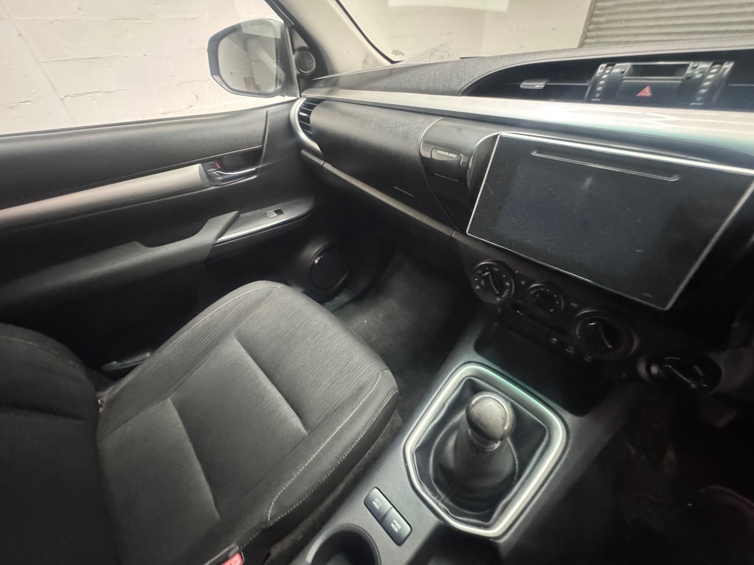 Used Toyota Hilux 2019 for sale - 76921015: Photo 15