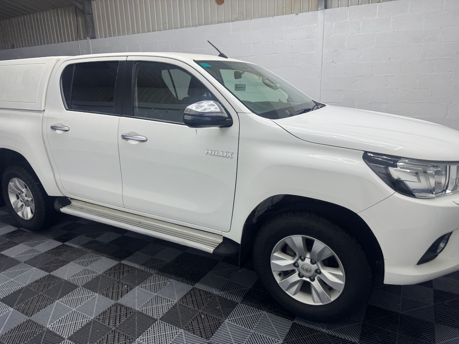 Used Toyota Hilux 2019 for sale - 76921015: Photo 2