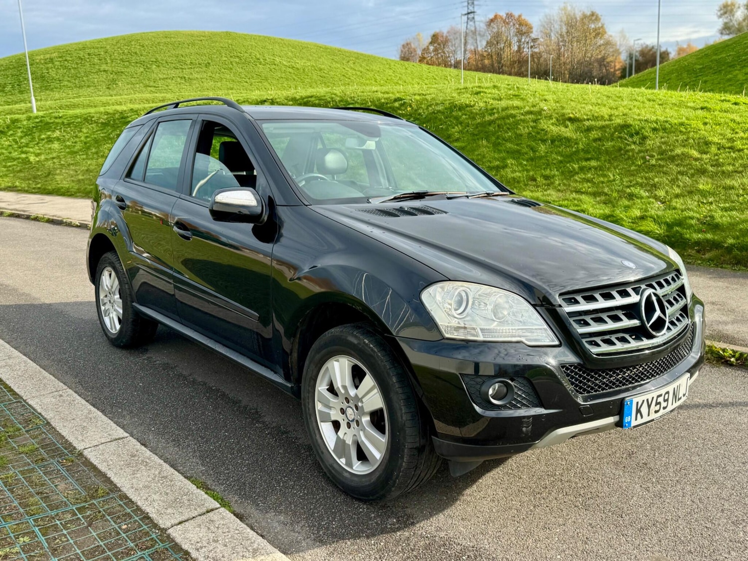 Used Mercedes-Benz M Class 2010 for sale - 76485645: Photo 1