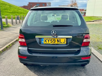 Used Mercedes-Benz M Class 2010 for sale - 76485645: Photo