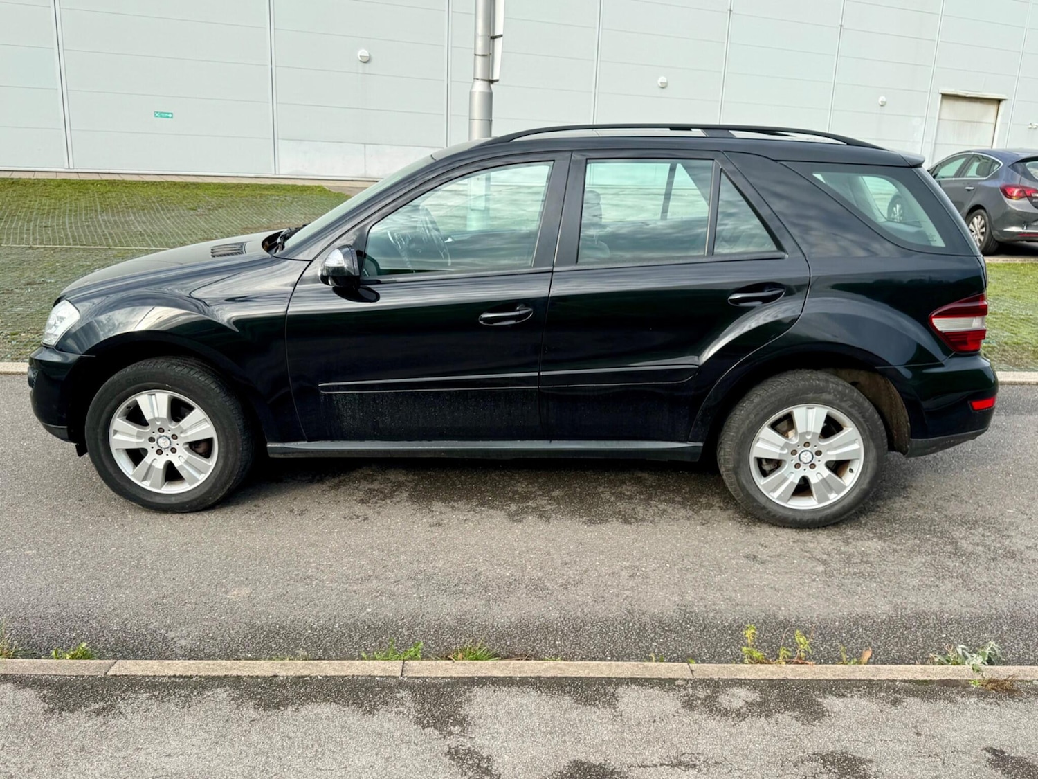 Used Mercedes-Benz M Class 2010 for sale - 76485645: Photo 7