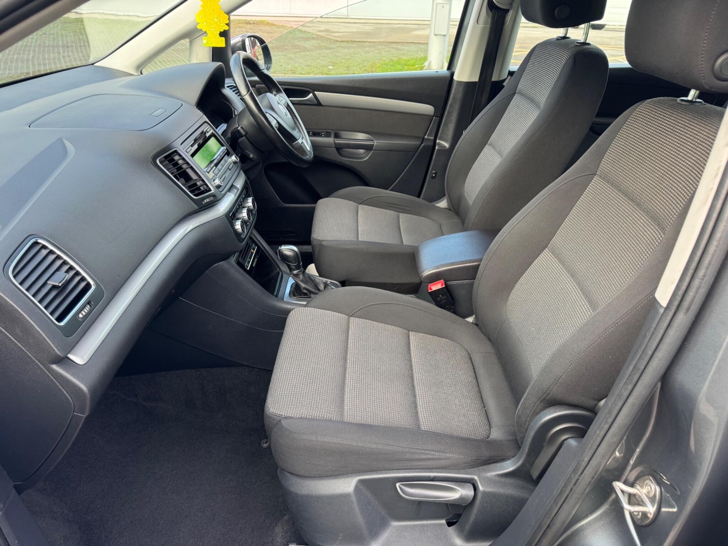 Used Volkswagen Sharan 2015 for sale - 77050266: Photo 12