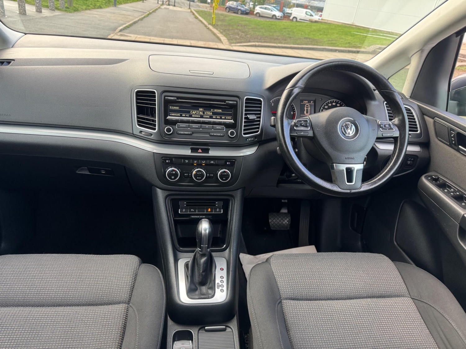 Used Volkswagen Sharan 2015 for sale - 77050266: Photo 2