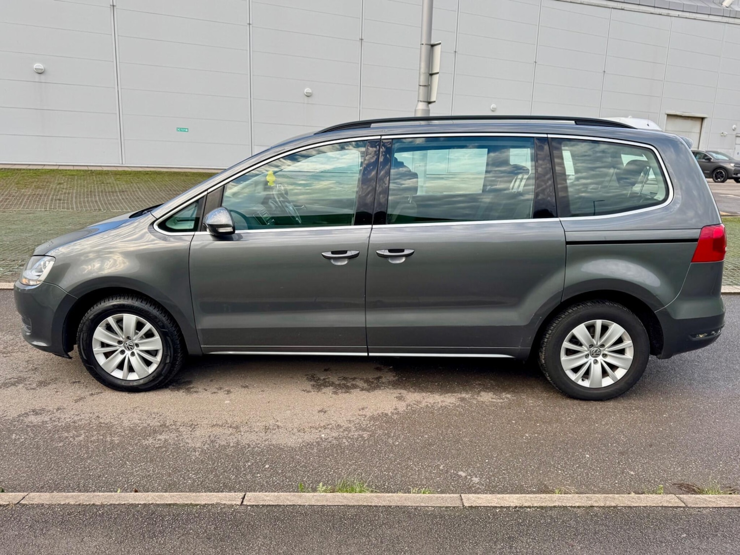 Used Volkswagen Sharan 2015 for sale - 77050266: Photo 9