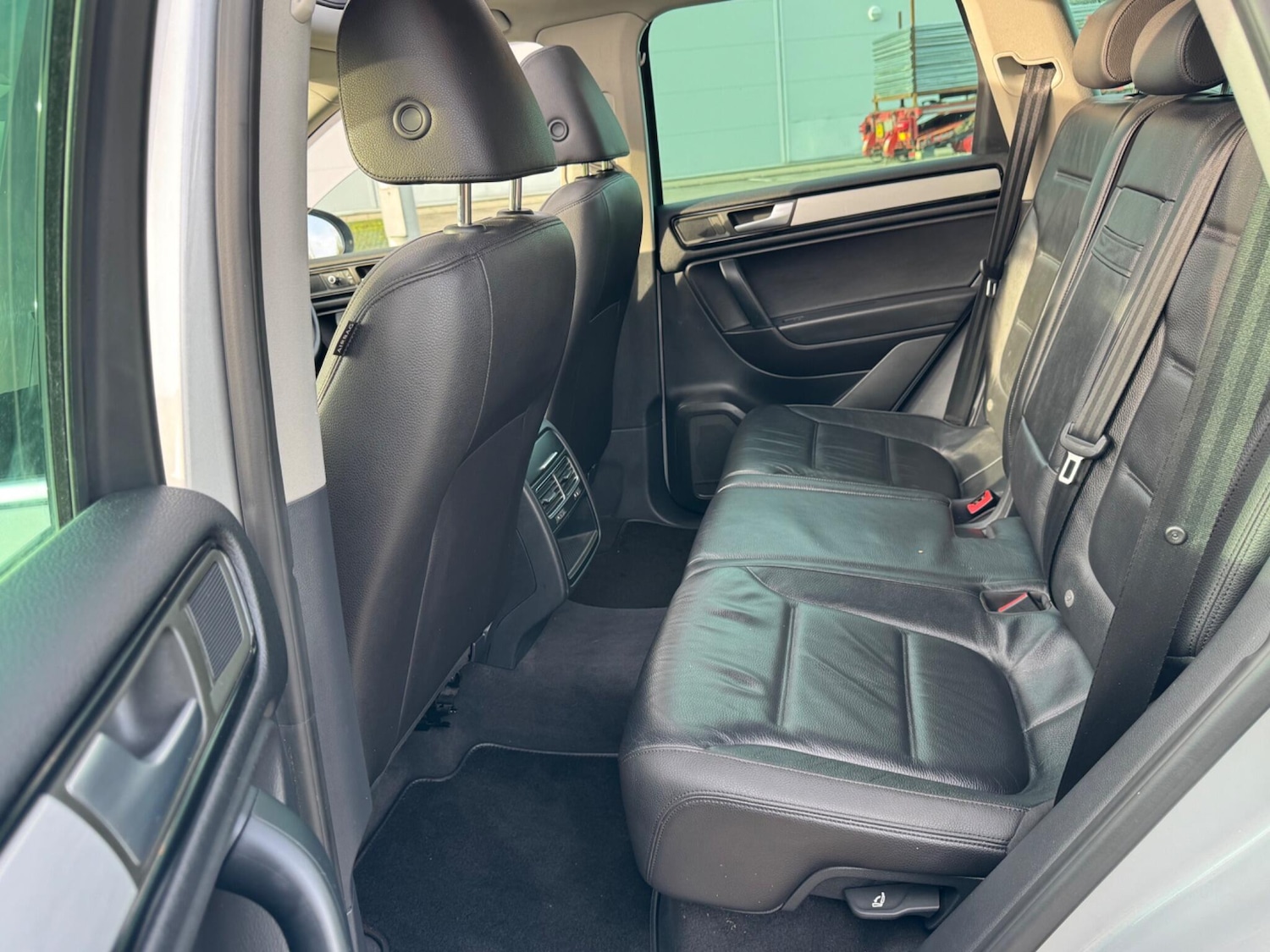 Used Volkswagen Touareg 2013 for sale - 76422106: Photo 12