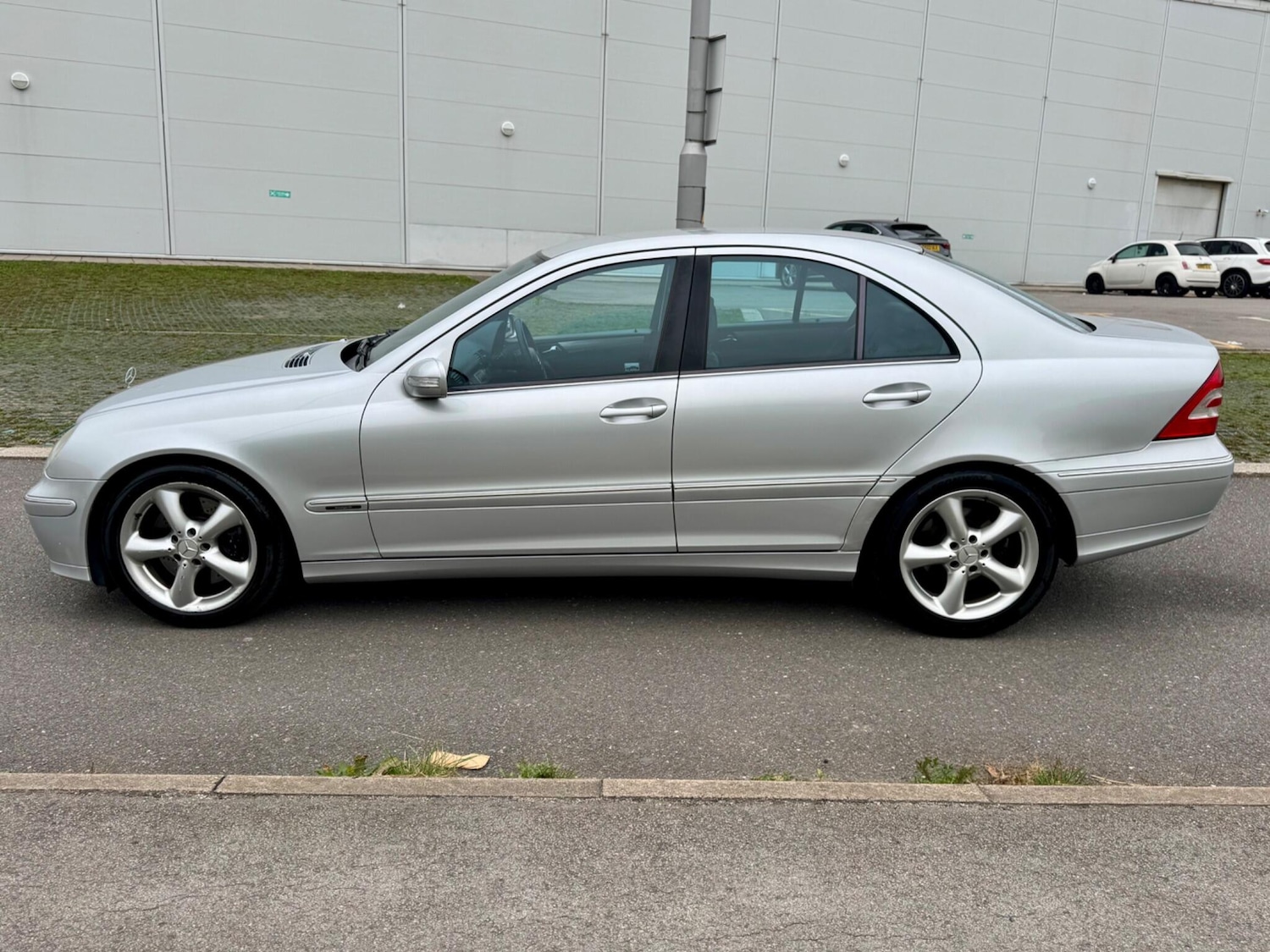 Used Mercedes-Benz C Class 2006 for sale - 76307839: Photo 8