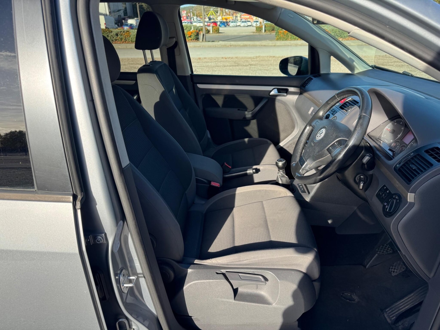 Used Volkswagen Touran 2010 for sale - 76408444: Photo 10