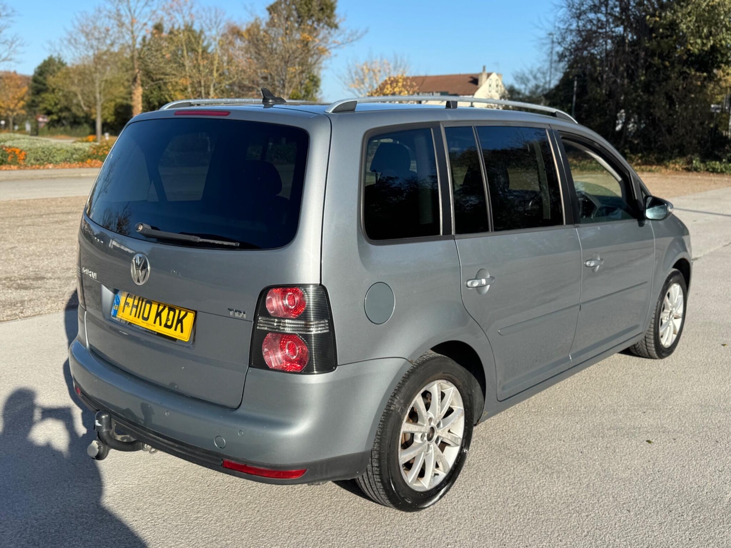 Used Volkswagen Touran 2010 for sale - 76408444: Photo 4