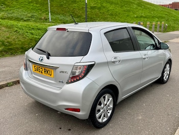 Used Toyota Yaris 2012 for sale - 77074863: Photo