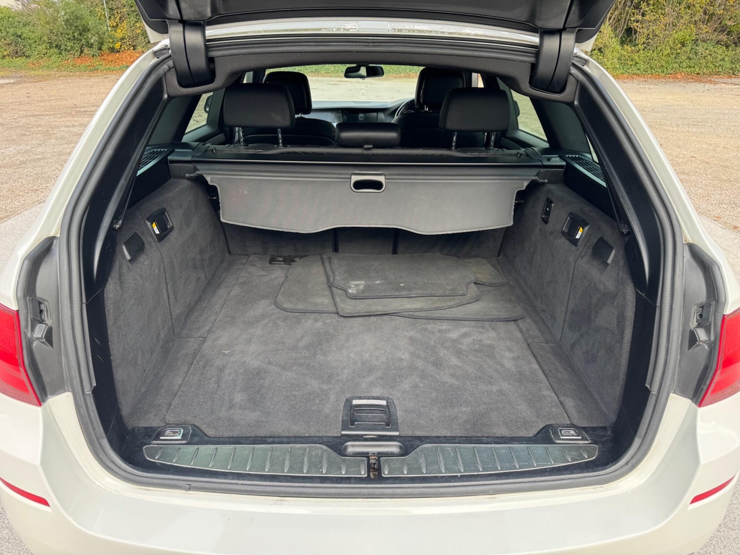 Used BMW 5 Series 2013 for sale - 76422105: Photo 12