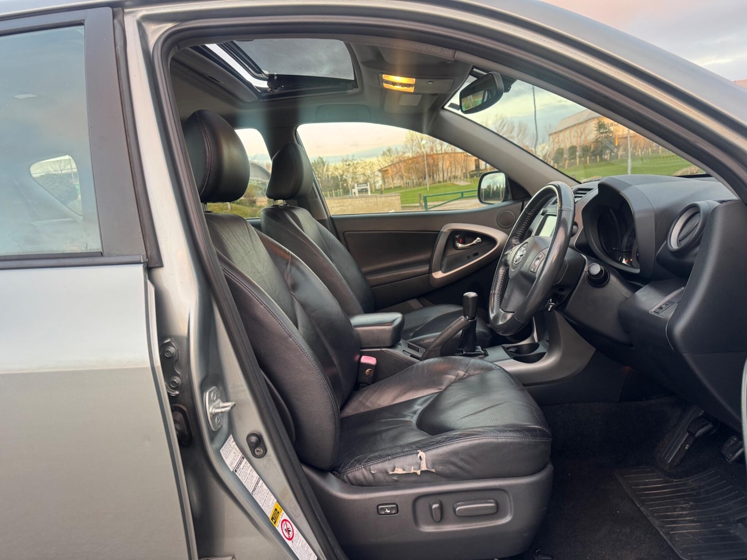 Used Toyota RAV4 2007 for sale - 76886152: Photo 2