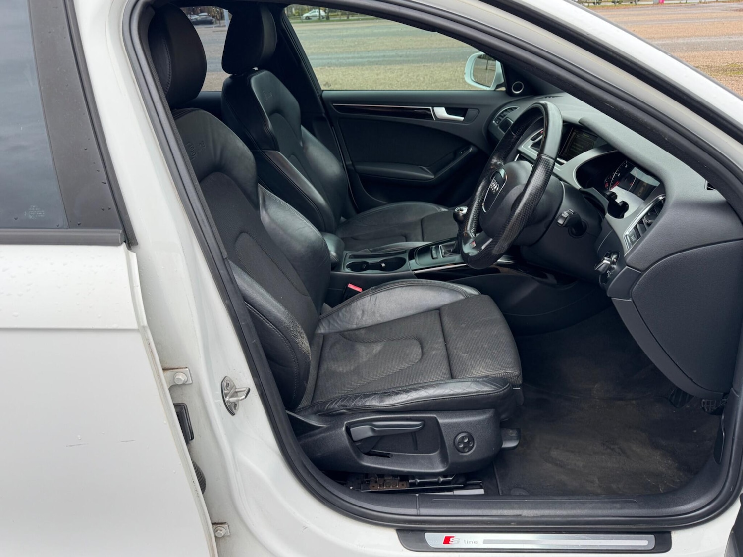 Used Audi A4 2011 for sale - 76549154: Photo 9