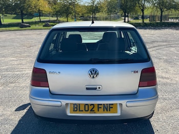 Used Volkswagen Golf 2002 for sale - 76060340: Photo