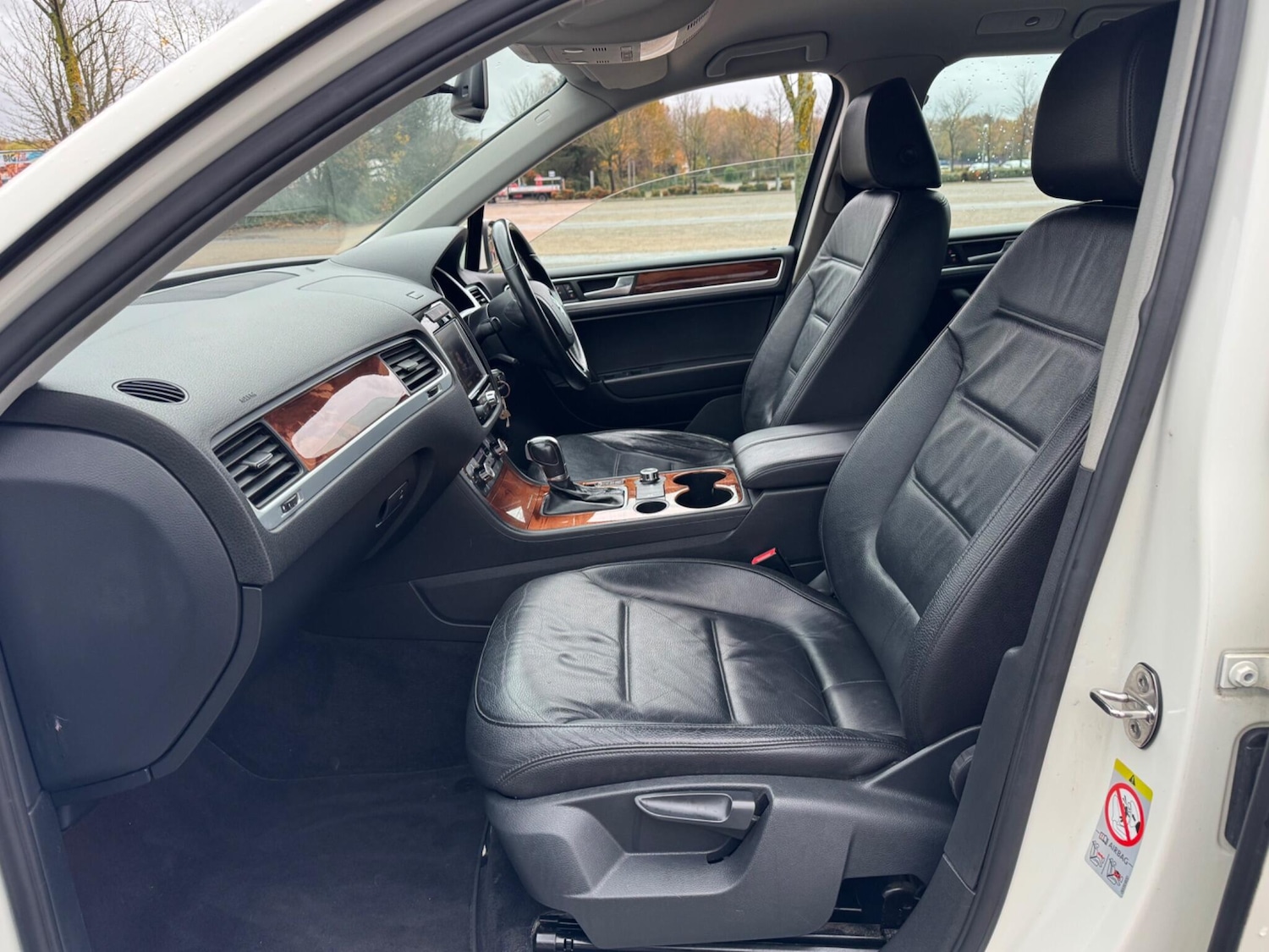 Used Volkswagen Touareg 2011 for sale - 76549312: Photo 10