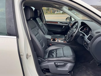 Used Volkswagen Touareg 2011 for sale - 76549312: Photo