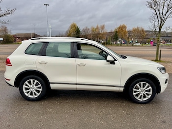Used Volkswagen Touareg 2011 for sale - 76549312: Photo