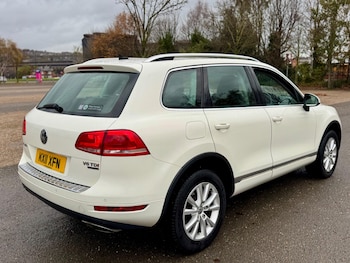 Used Volkswagen Touareg 2011 for sale - 76549312: Photo