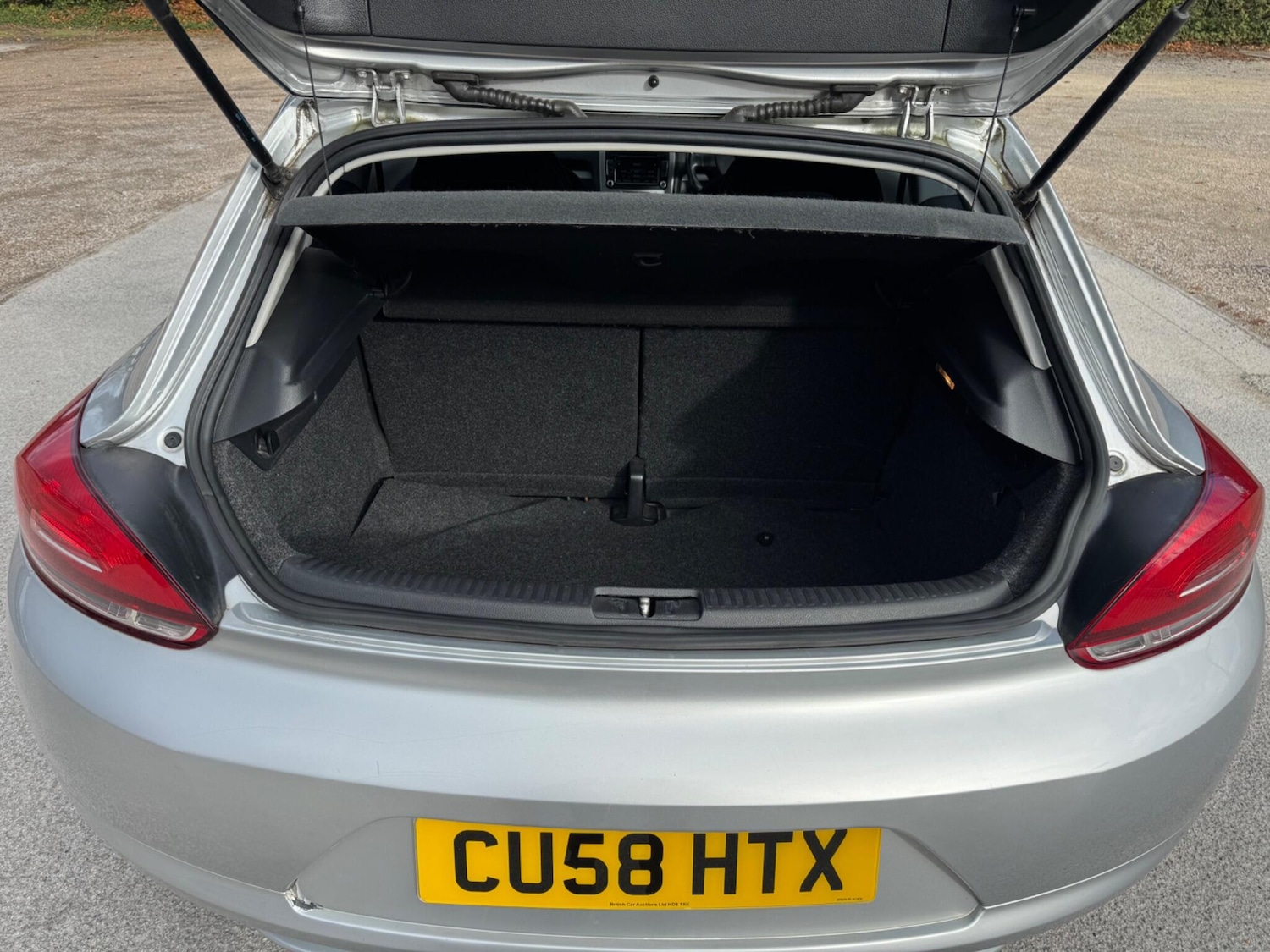 Used Volkswagen Scirocco 2008 for sale - 76377869: Photo 12