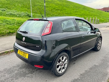Used Fiat Punto Evo 2011 for sale - 76550980: Photo