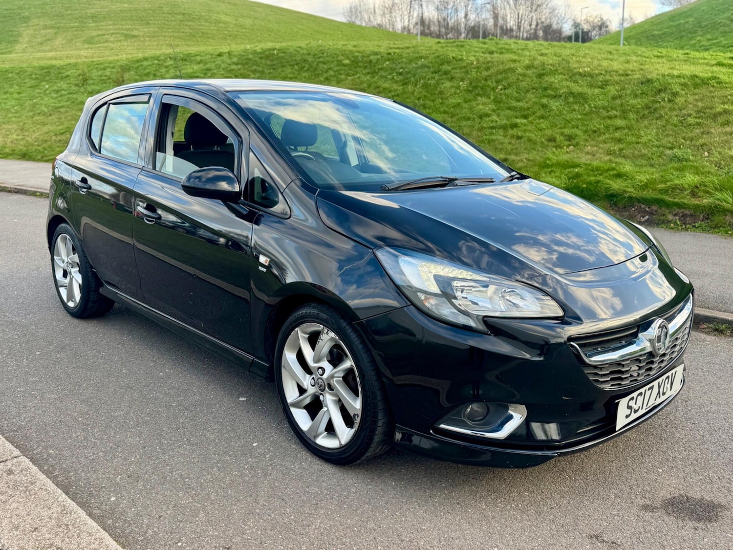 Used Vauxhall Corsa 2017 for sale - 76942526: Photo 1