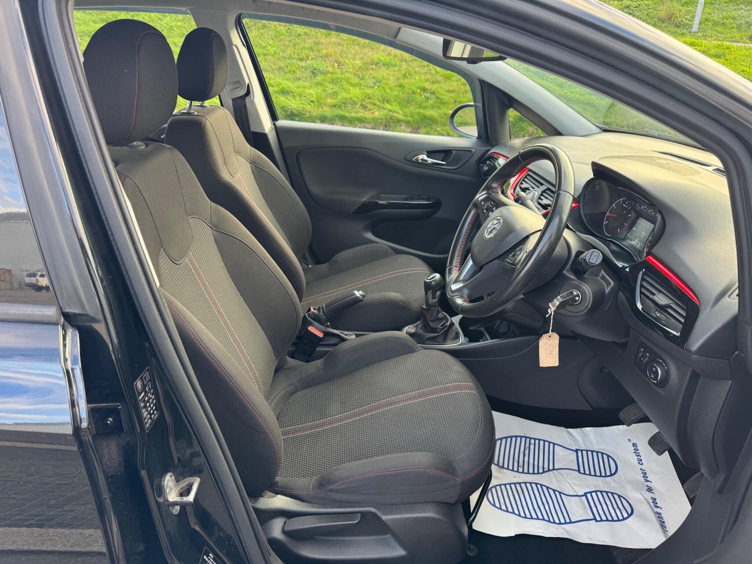 Used Vauxhall Corsa 2017 for sale - 76942526: Photo 2