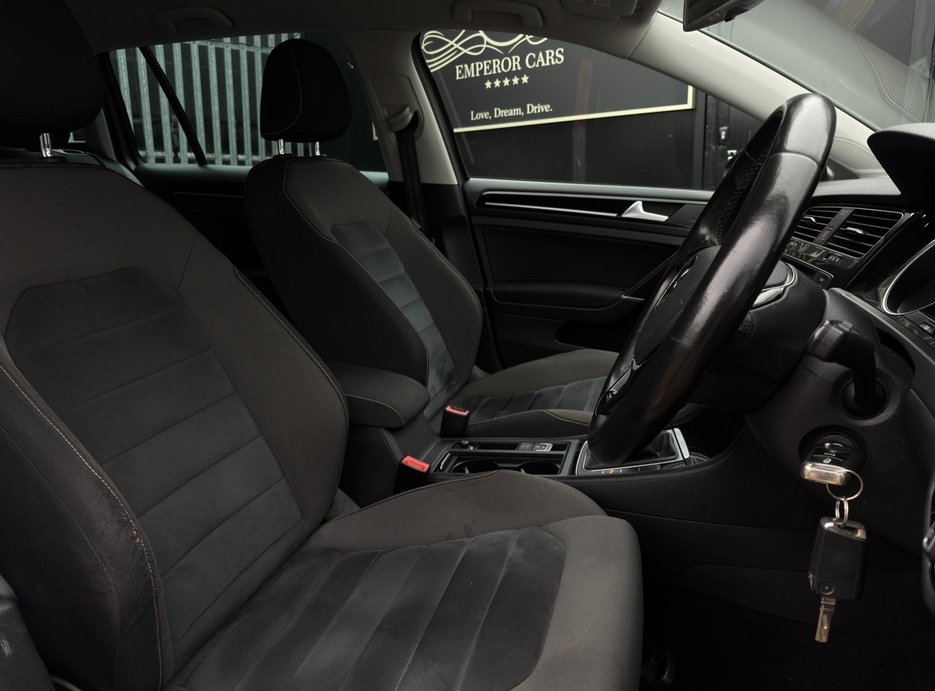 Used Volkswagen Golf 2014 for sale - 76643377: Photo 10