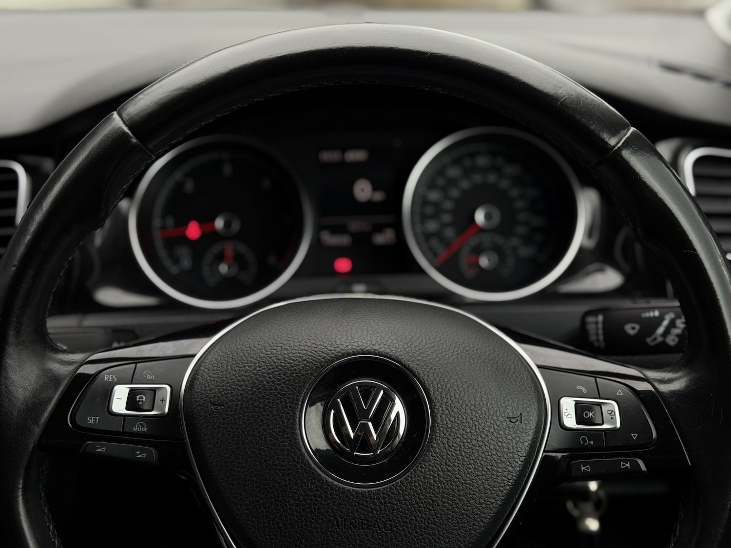 Used Volkswagen Golf 2014 for sale - 76643377: Photo 28