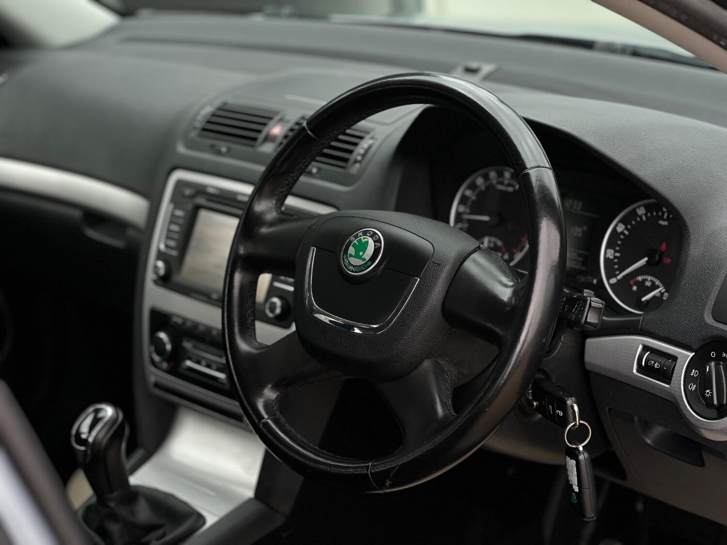 Used Skoda Octavia 2012 for sale - 76618679: Photo 8