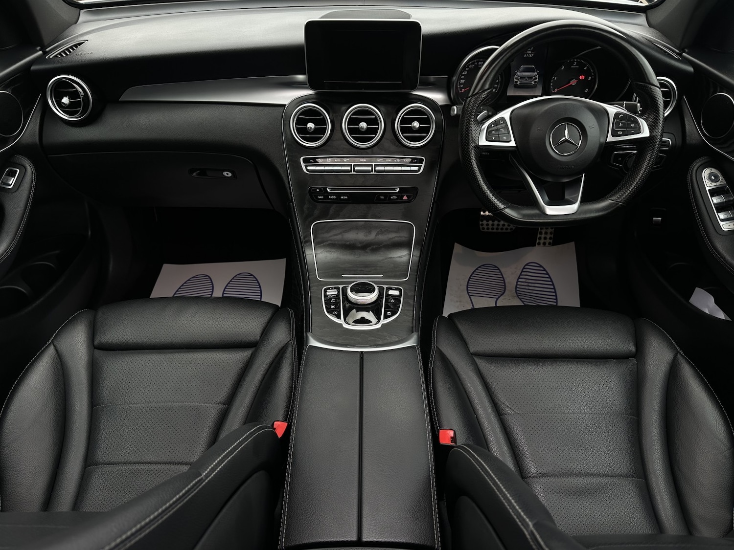 Used Mercedes-Benz GLC 2018 for sale - 76649851: Photo 2