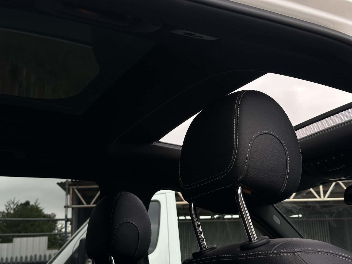 Used Mercedes-Benz GLC 2018 for sale - 76649851: Photo 62