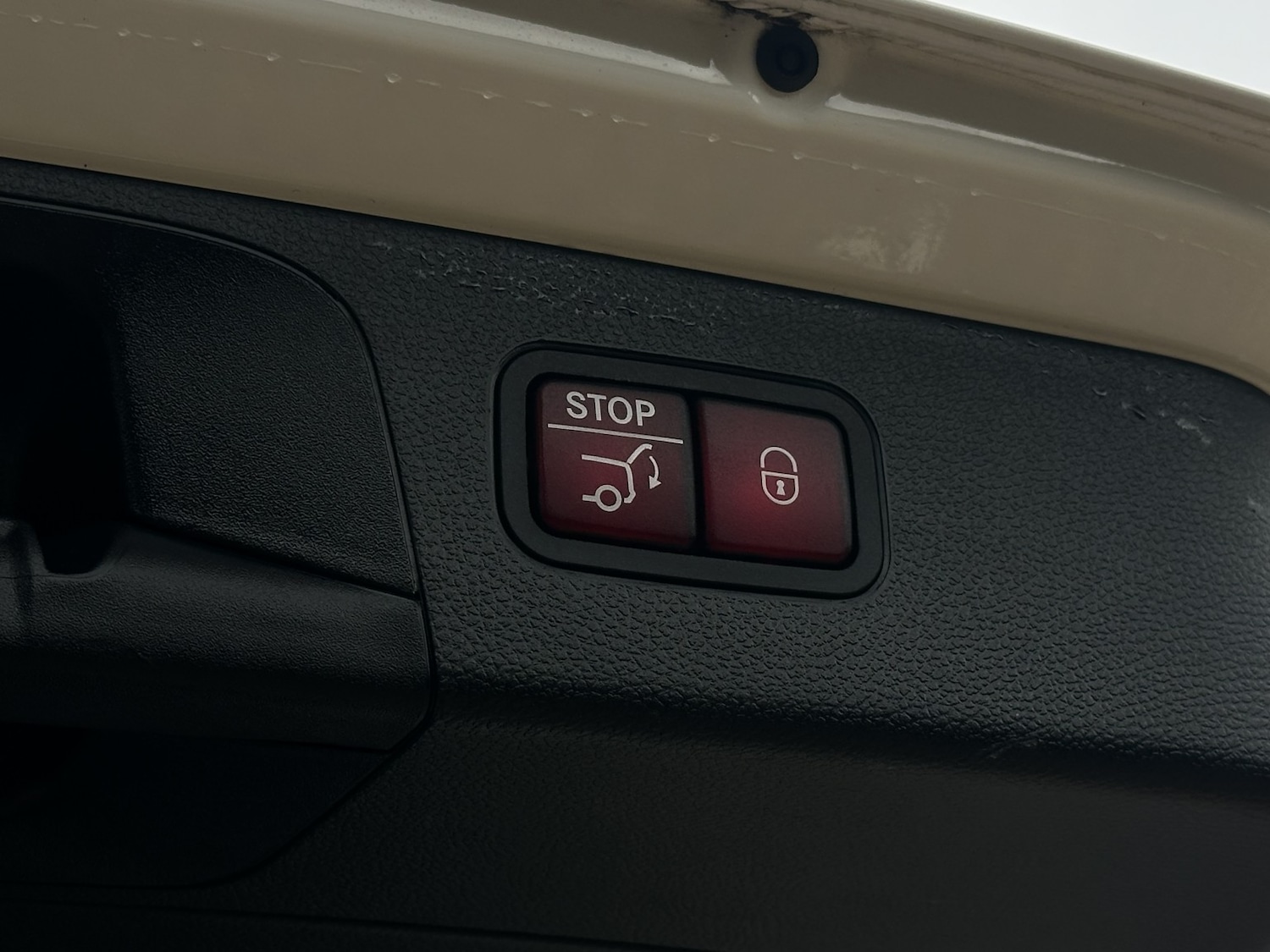 Used Mercedes-Benz GLC 2018 for sale - 76649851: Photo 68