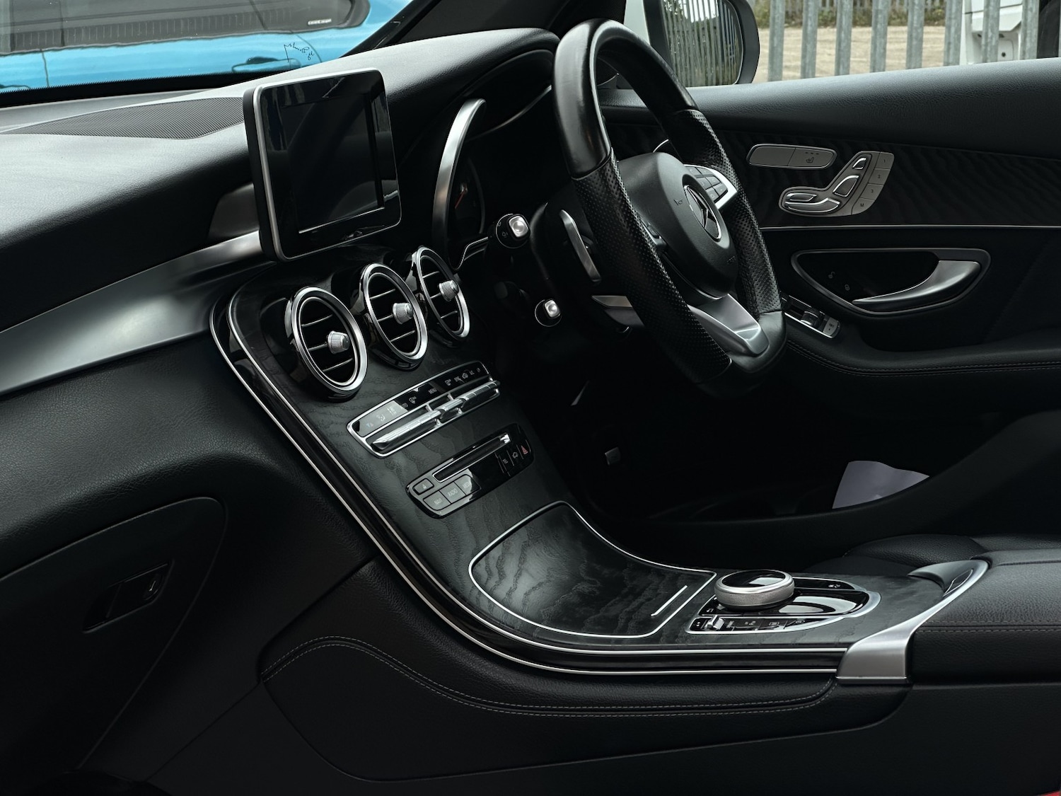 Used Mercedes-Benz GLC 2018 for sale - 76649851: Photo 72