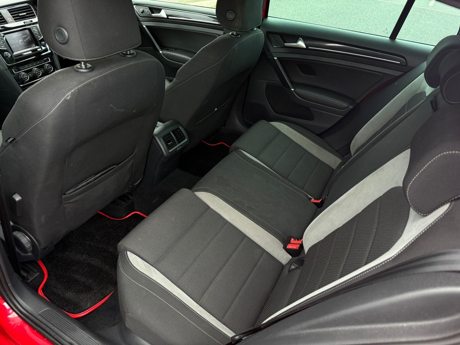 Used Volkswagen Golf 2015 for sale - 76643451: Photo 6