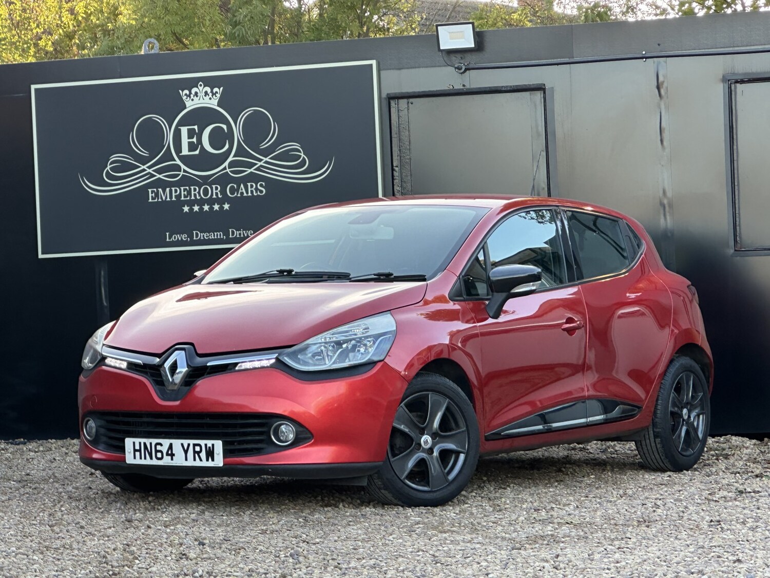 Used Renault Clio 2015 for sale - 76904672: Photo 35