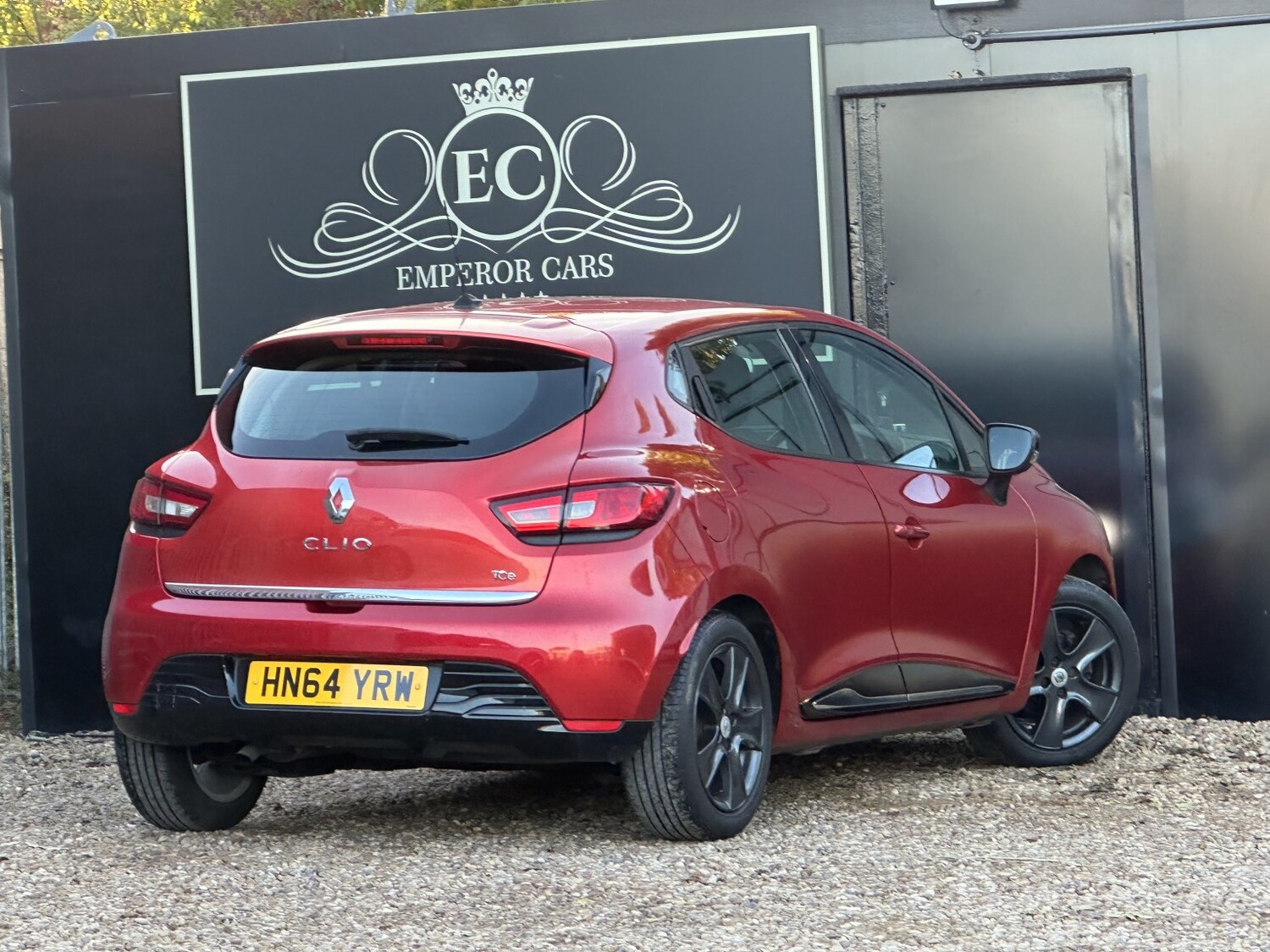 Used Renault Clio 2015 for sale - 76904672: Photo 57