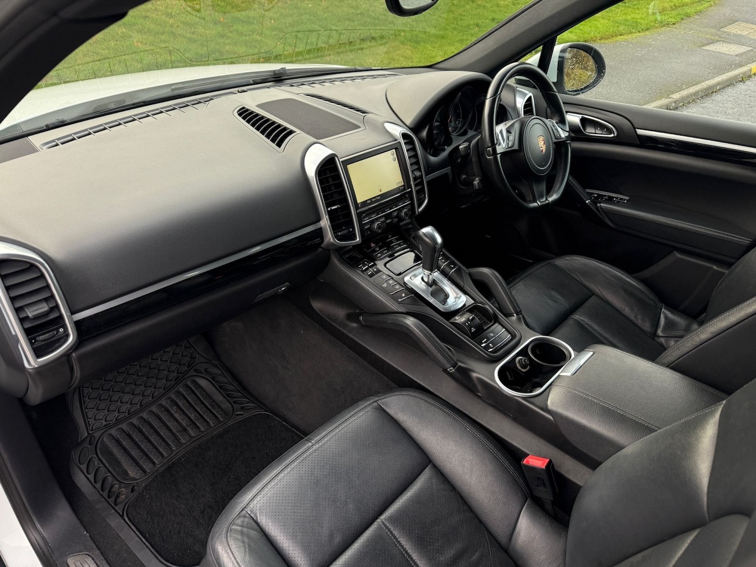 Used Porsche Cayenne 2014 for sale - 77059786: Photo 2